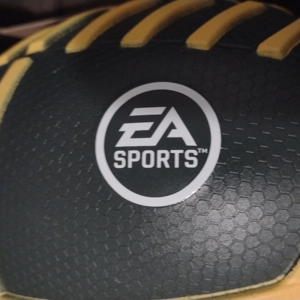 EA sports football new - Picture 4 of 7